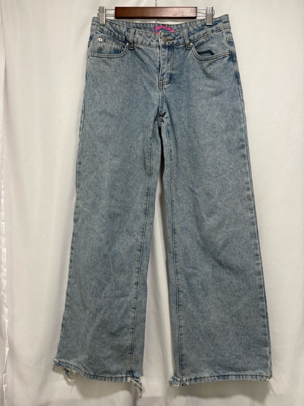 Edikted Women’s Small Light Wash Wide Leg Raw Hem Y2K Jeans